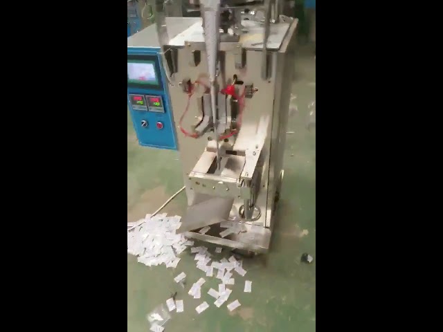 China verskaffer Outomatiese Vertikale Kussing Pouch Chips vloeibare Snack Packing Machine